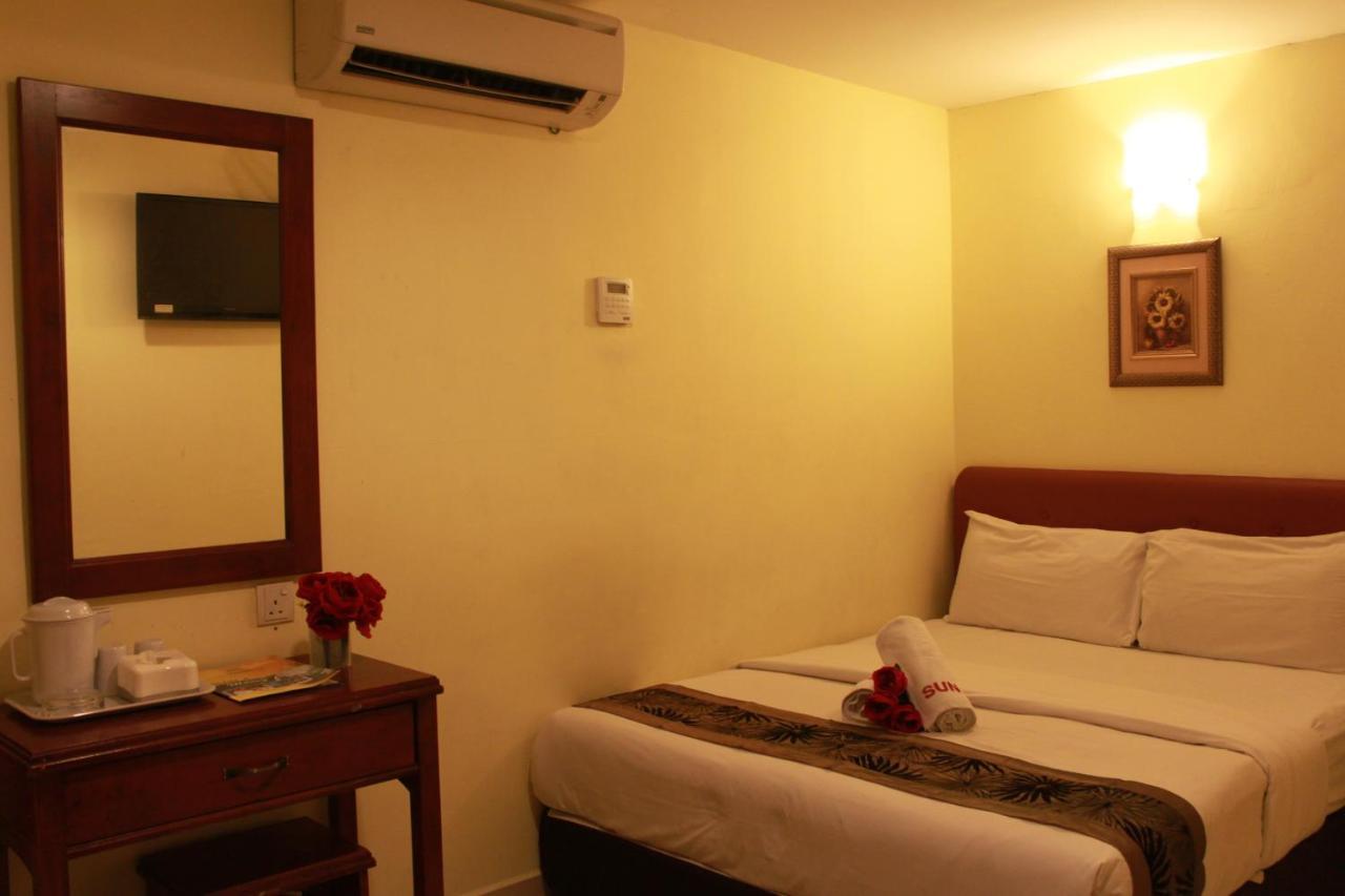 Sun Meru Raya Hotel 2*